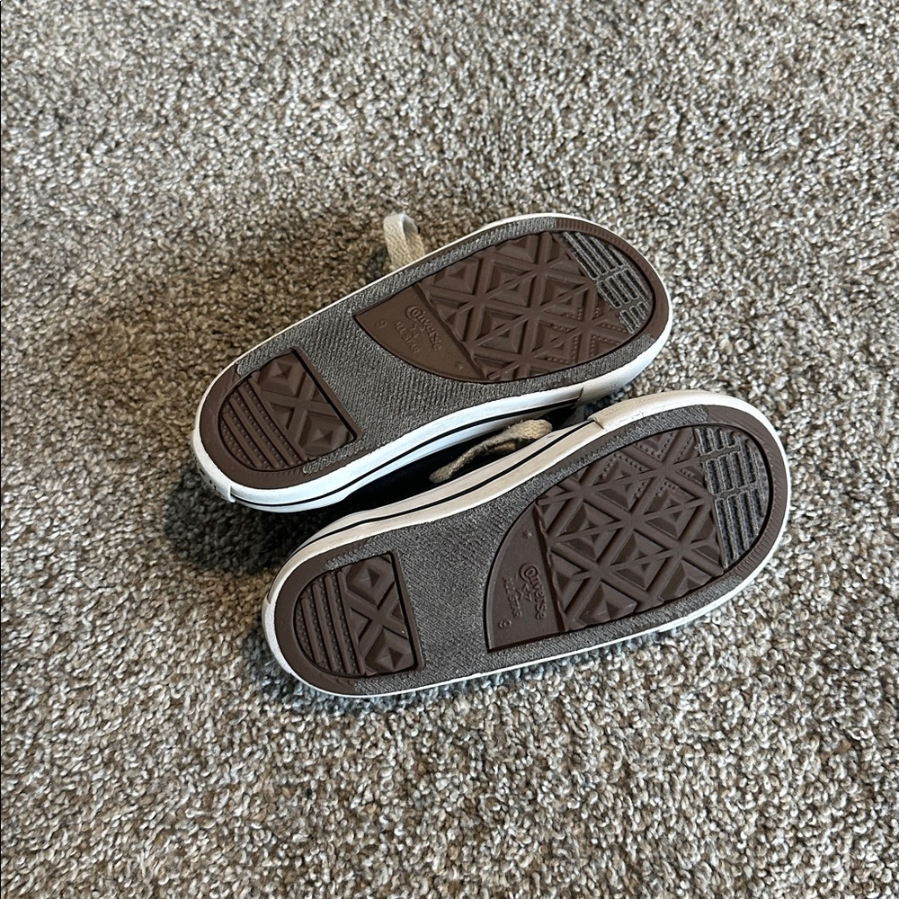 Boys Converse - Picture 3 of 4